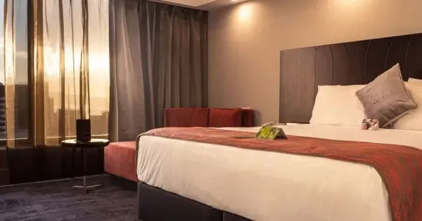 Deluxe Room at James Cook Hotel Grand Chancellor at dusk