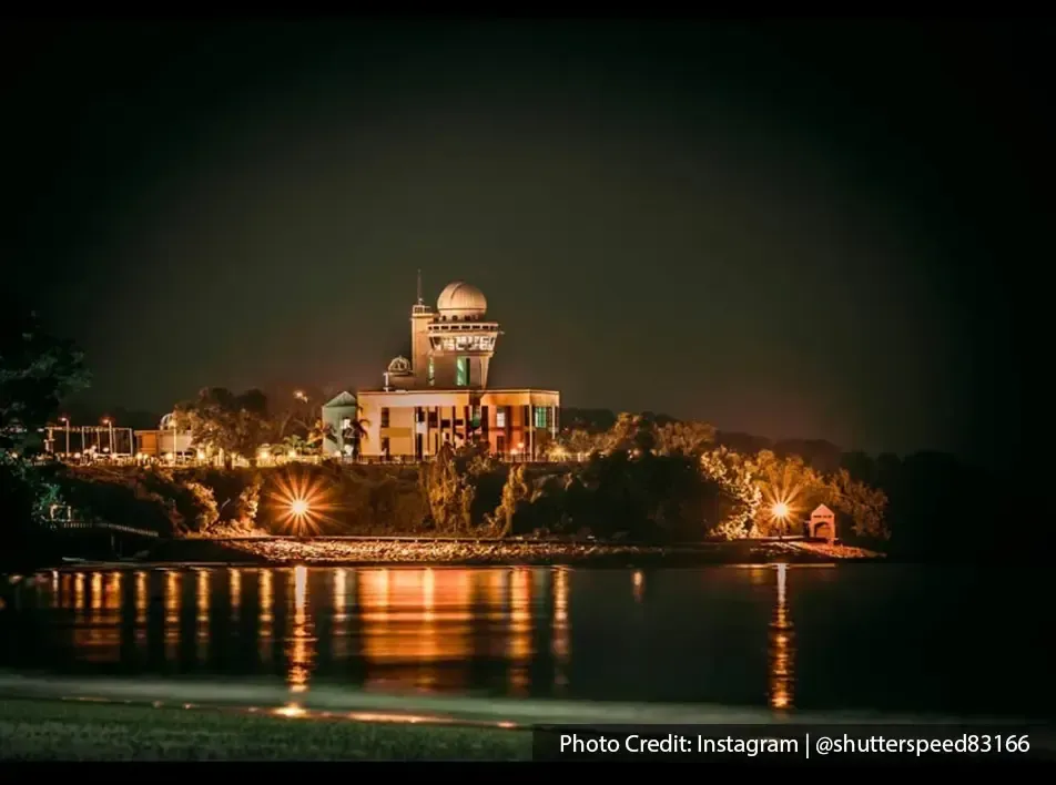 Teluk Kemang Observatory night scene