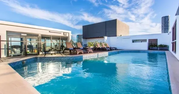 Rooftop pool at Hotel Grand Chancellor Brisbane