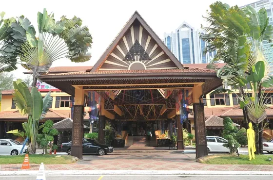 Exterior of Kuala Lumpur Craft Complex, a unique place to visit in Kuala Lumpur near Imperial Lexis