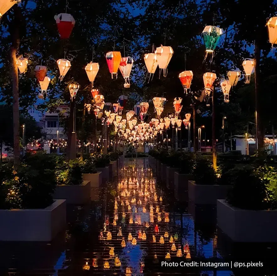 Night view of lantern-lit walkway at Sia Boey Urban Archaeological Park.