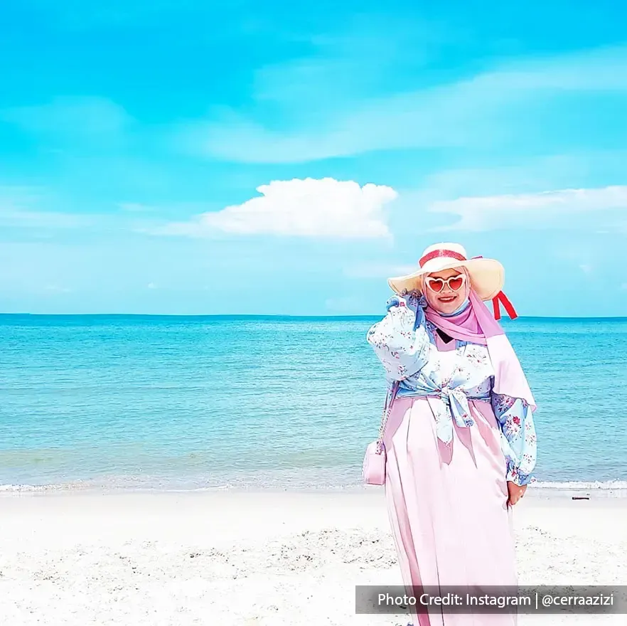 Tourist Saujana Beach with beautiful view