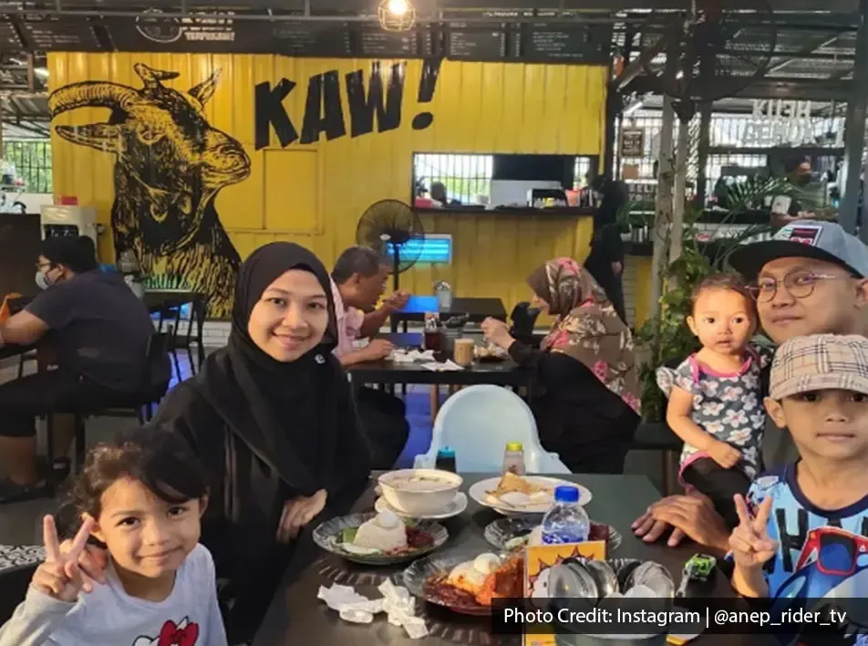 Family having dinner happily at PD
