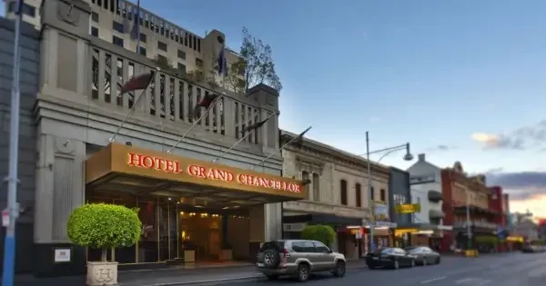 Exterior shot of Hotel Grand Chancellor Adelaide