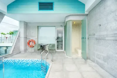 Premium pool villa with glassdoor shower and private pool - Lexis Hibiscus Port Dickson