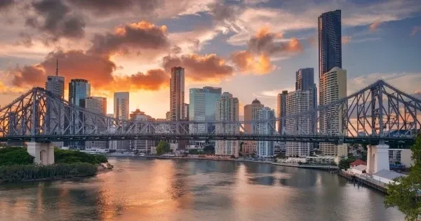 The Brisbane River and city at dusk