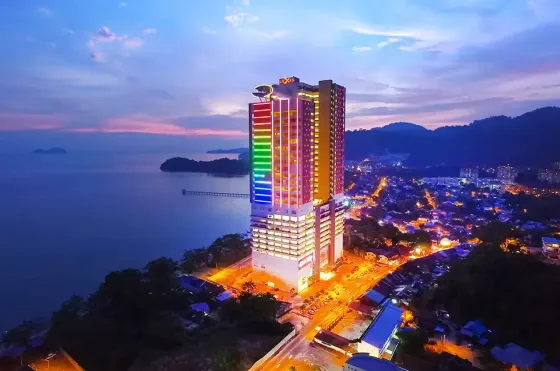 Luxury hotel located by the beach, Lexis Suites Penang - Lexis Hotels & Resorts