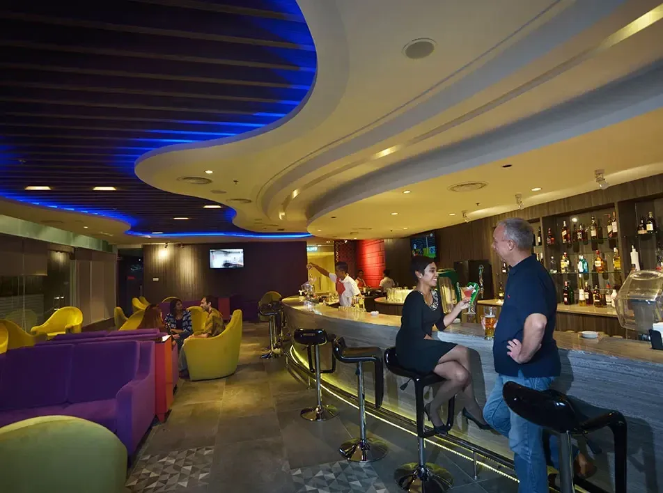 Relaxed nightlife at Satellite Restaurant & Bar.