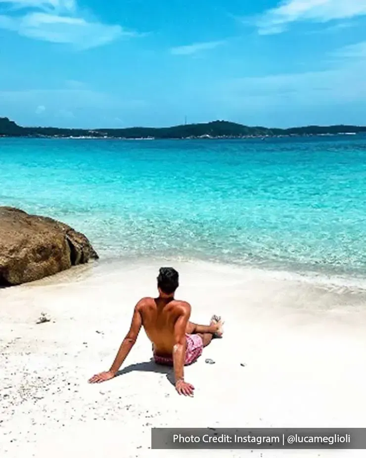 Have a good time suntanning by the beach on your visit - Lexis Hibiscus