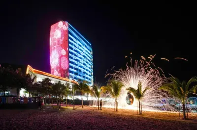 Stunning fire show on the beach – Lexis Hibiscus Port Dickson