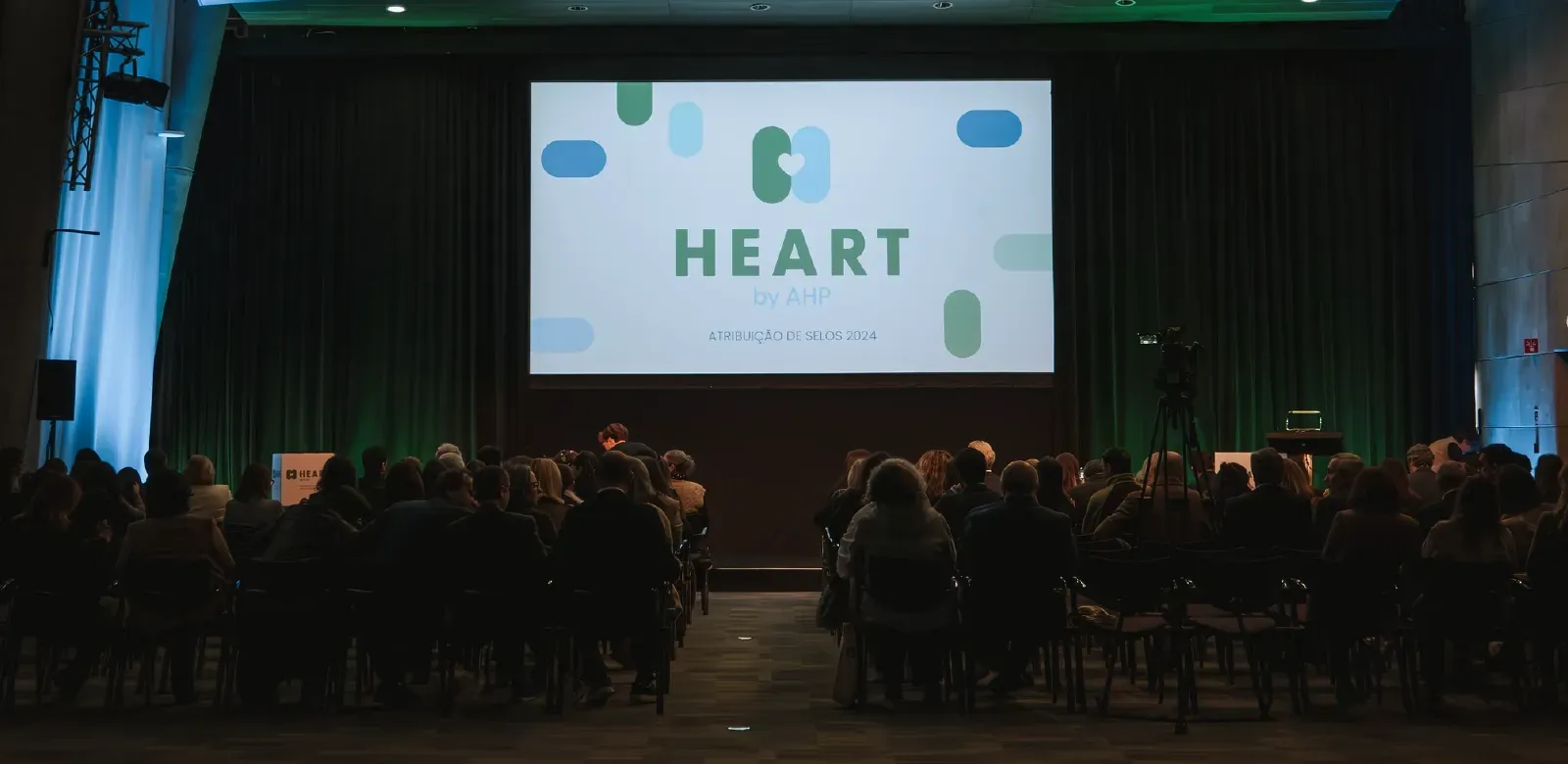 Caloura Hotel Resort e Hotel do Caracol distinguidos com o selo HEART 