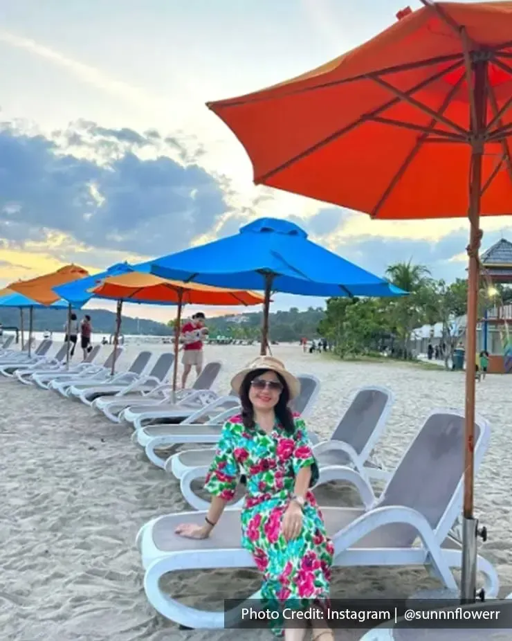 Take a stroll through our beaches and enjoy the sea breeze with your loved ones - Lexis Hibiscus PD