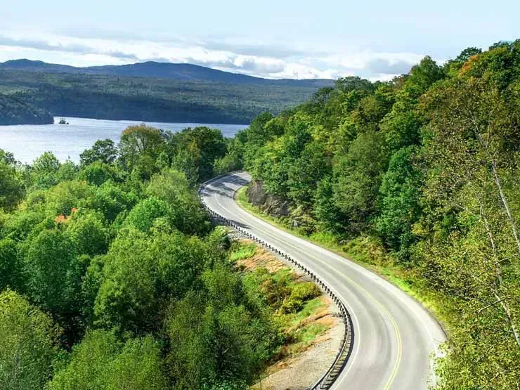 The Best Scenic Drives Around Bethel for Springtime Views | The