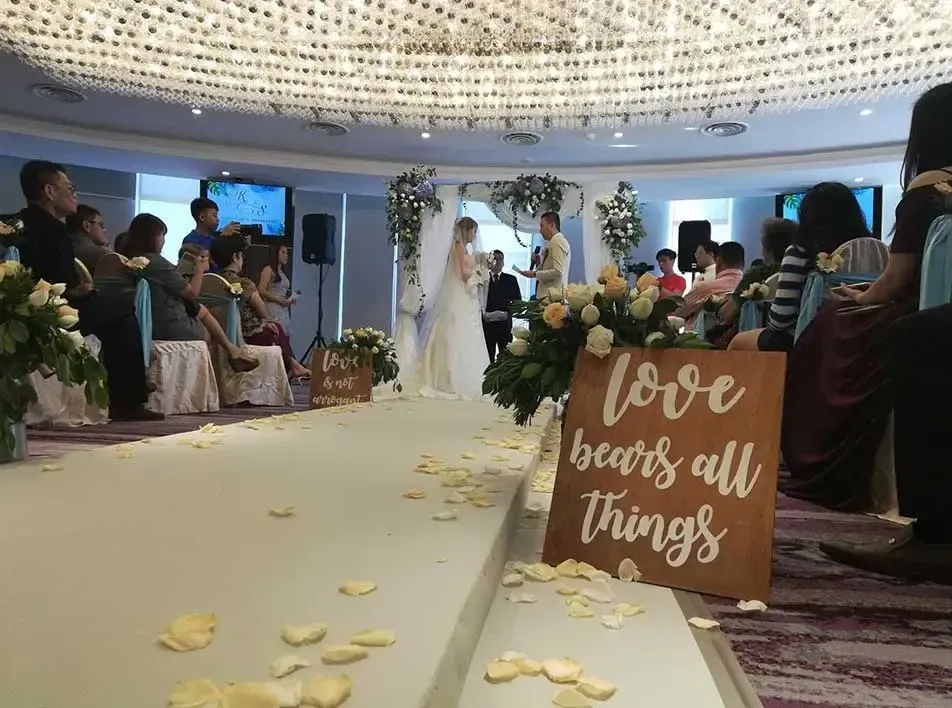 Promising destination wedding venue with spacious and luxurious ballroom - Lexis Hibiscus