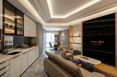 Royal Pool Suite