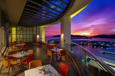 Lighthouse Bar with sunset and sea view- Lexis Hibiscus Port Dickson