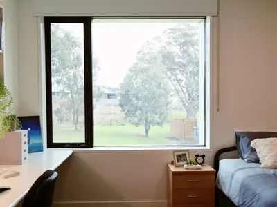 MacFarlane's Hill Bedroom 1