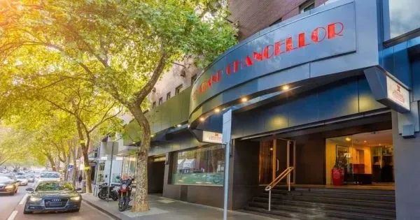 Hotel Grand Chancellor Melbourne Lonsdale Street exterior