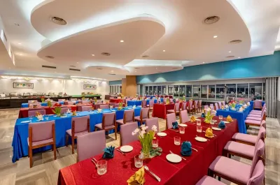 Horizon deck with a fancy dining setup - Lexis Hibiscus Port Dickson