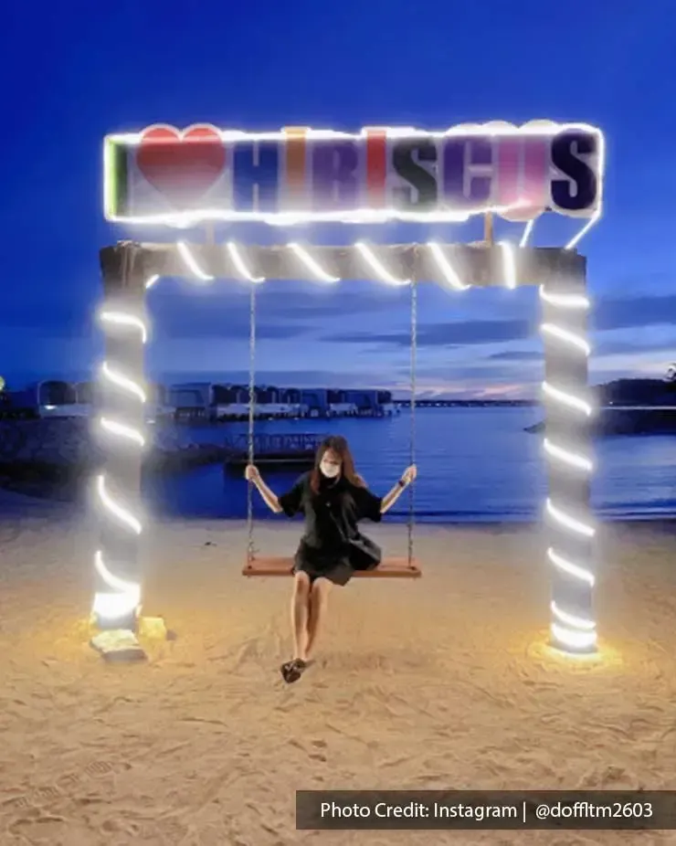 Take your evening stroll through our Hibiscus Walk to see beautiful sceneries - Lexis Hibiscus PD