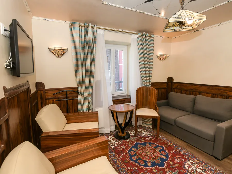 Intérieur élégant de la Suite Junior à l'Hôtel Villa Aultia à Ault.