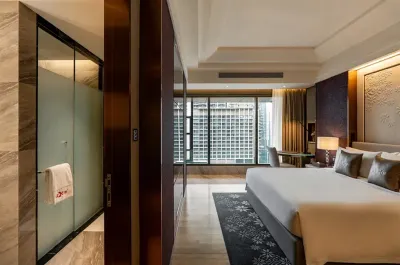 Executive Pool Room – King