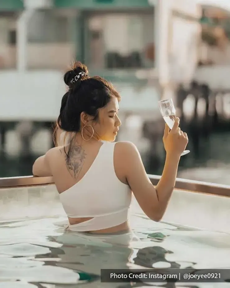 Pose freely-in-our-swimming-pool-in-every-villa