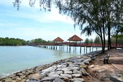 Pantai Cahaya Negeri