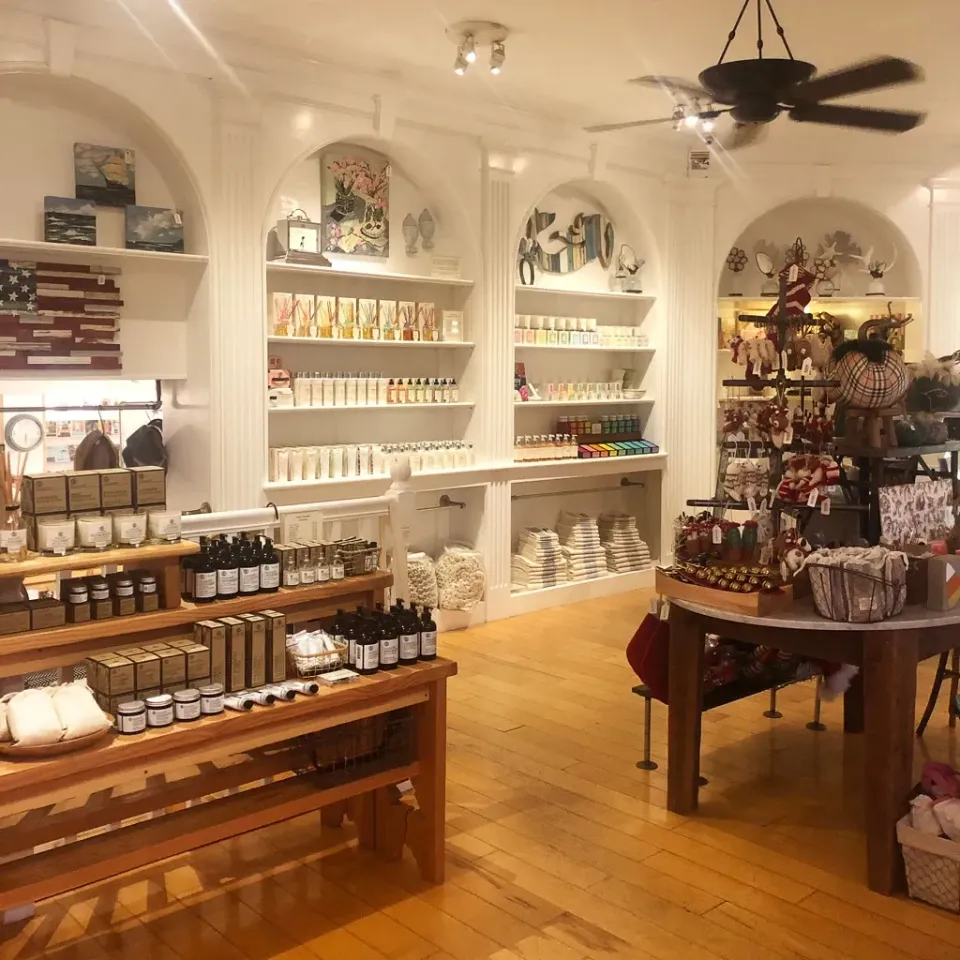 ElizabethW Perfume Shop at Pine Inn