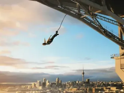Auckland Harbour Bridge Bungee Jump