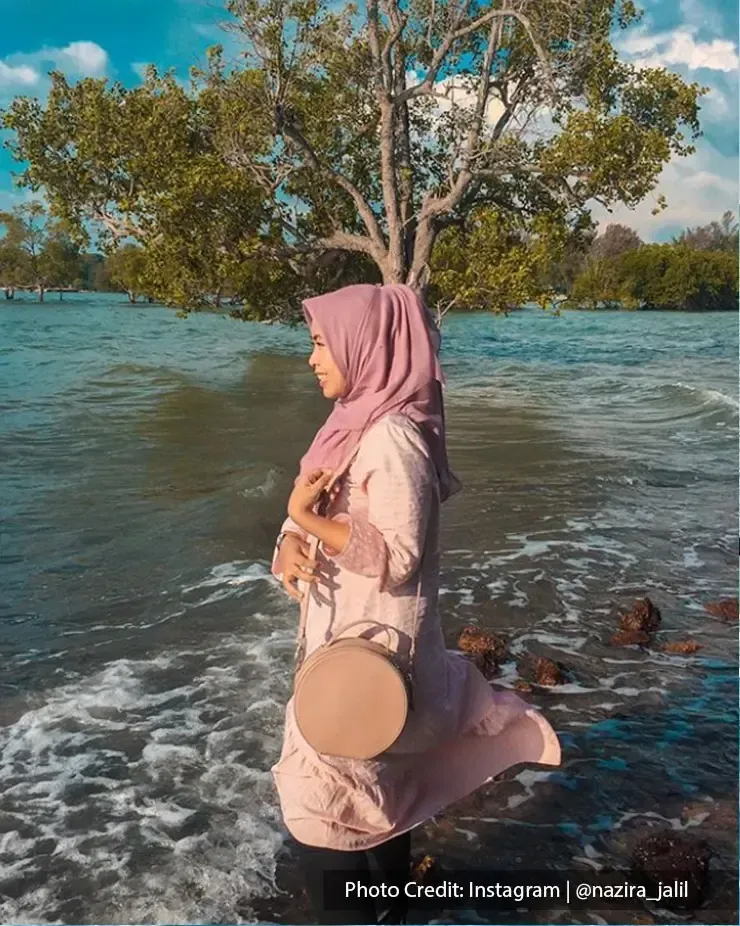 Girl posing at Pantai Cahaya Negeri, Port Dickson