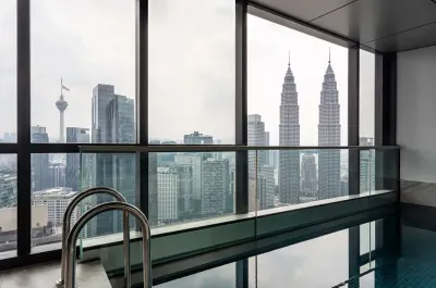 Presidential Pool Suite
