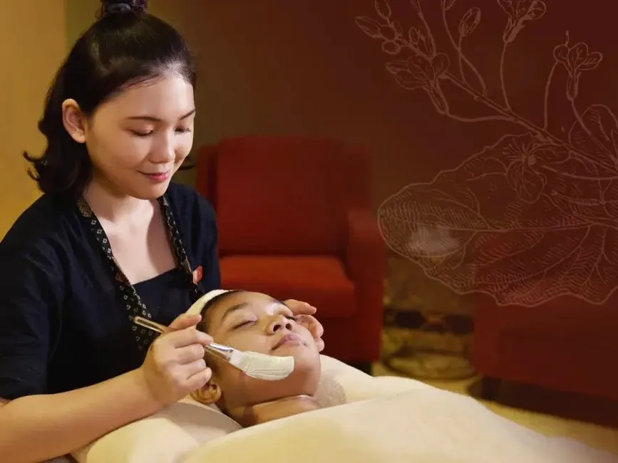 With a minimum stay of two (2) consecutive nights, enjoy up to 5% savings on our Best Available Rates along with RM200 nett LexSpa treatment credit.