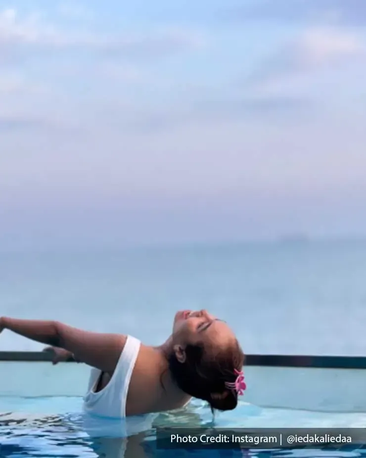 Showcase your creativity while posing for your Instagram - Lexis Hibiscus PD