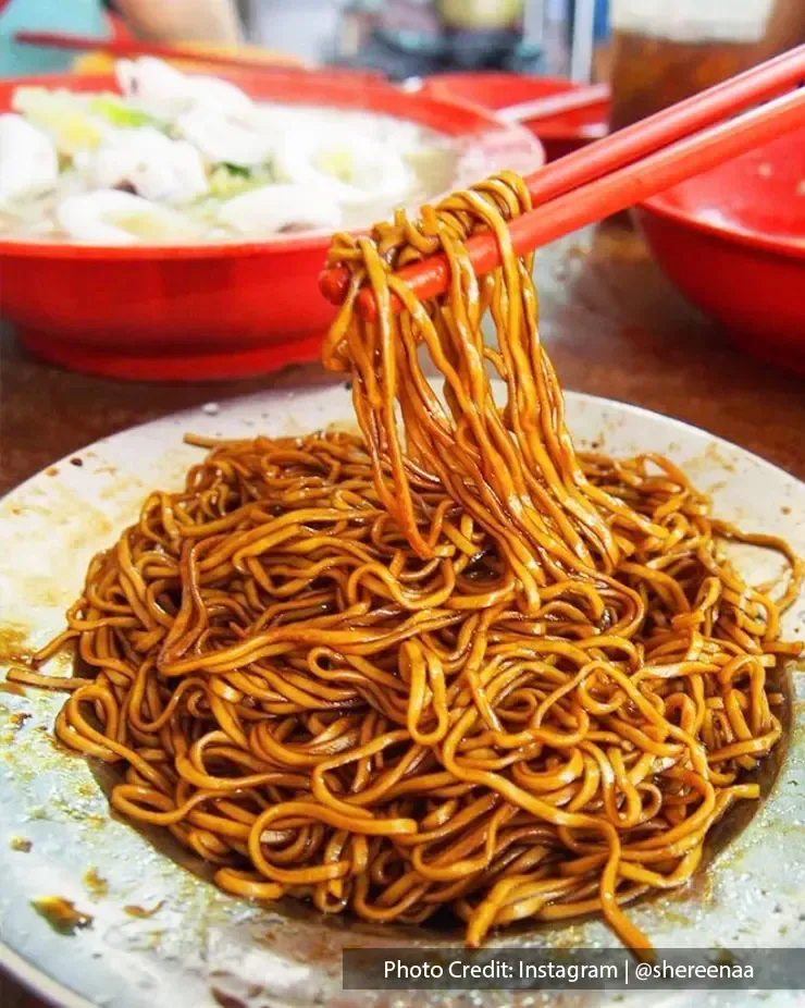 Lazha Mian (Dirty Noodle), one of the best non-halal restaurant in Port Dickson