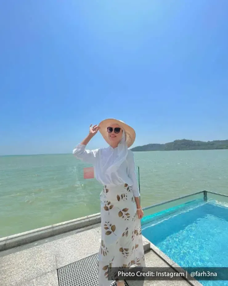 Pose freely in your villa here - Lexis Hibiscus PD