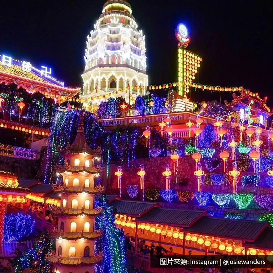 极乐寺的夜景 - 槟城丽昇豪华酒店