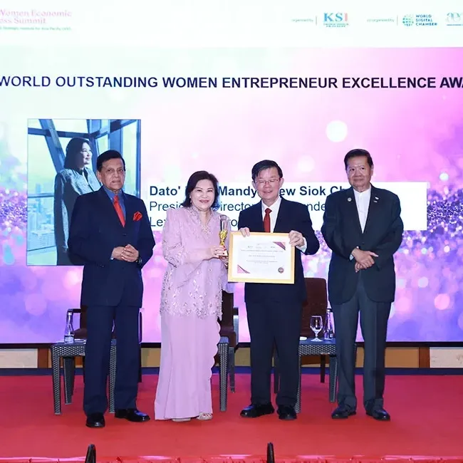 Inspiring Leadership and Innovation: Dato’ Prof Mandy Chew Wins Global Entrepreneurship Award