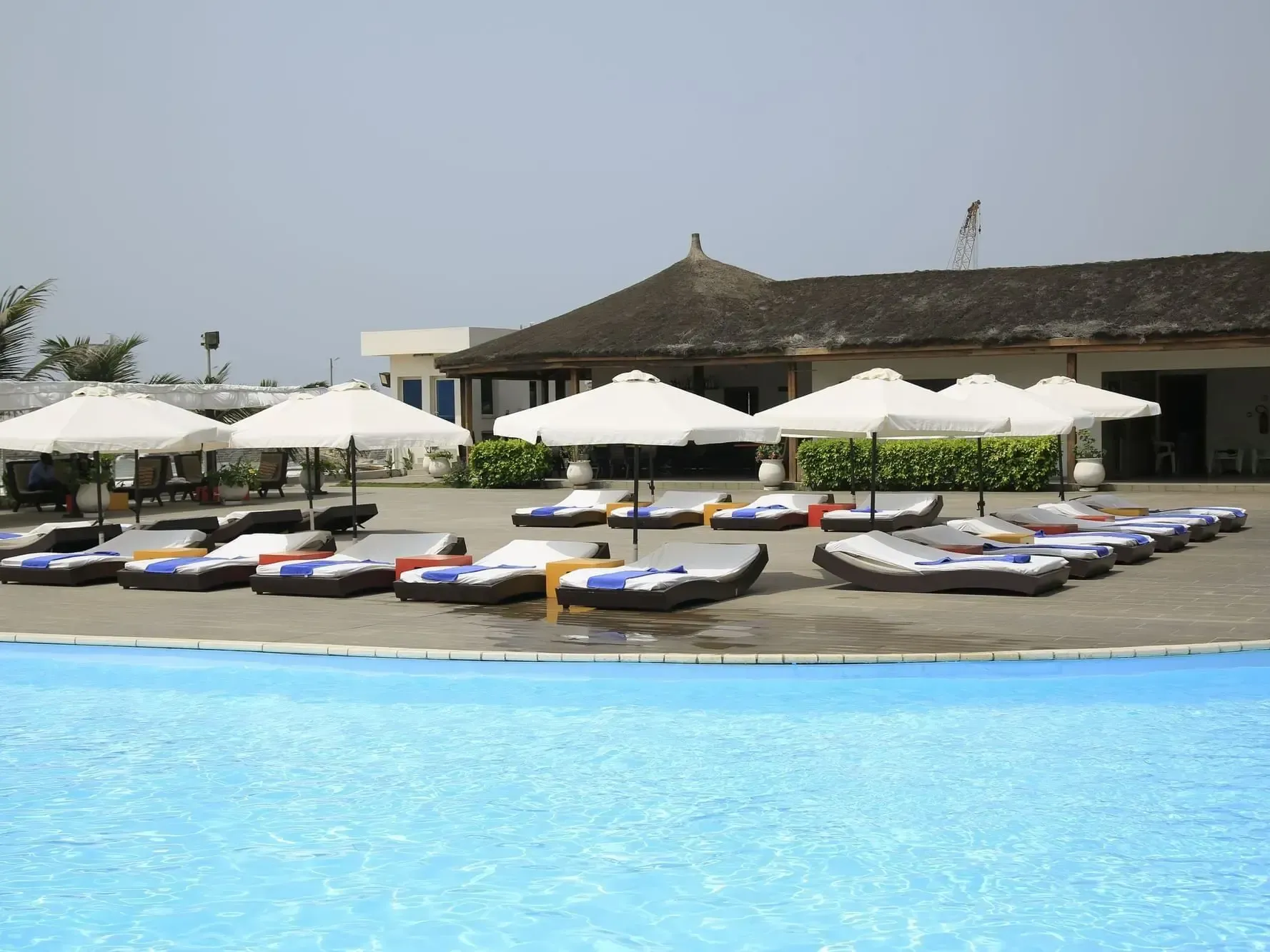 piscine azalai hotel cotonou