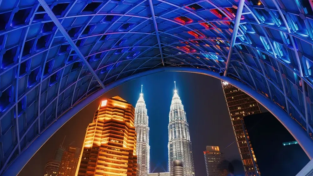 saloma bridge klcc view